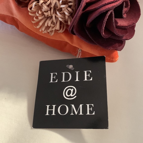 NWT Edie@Home Floral Dimensional Lumbar Decorative Pillow Cover - Picture 7 of 7